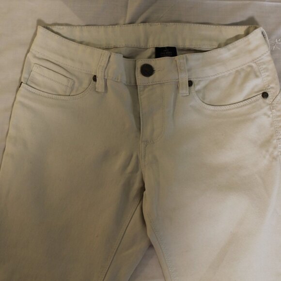 Jeans  -048 - Picture 3 of 4